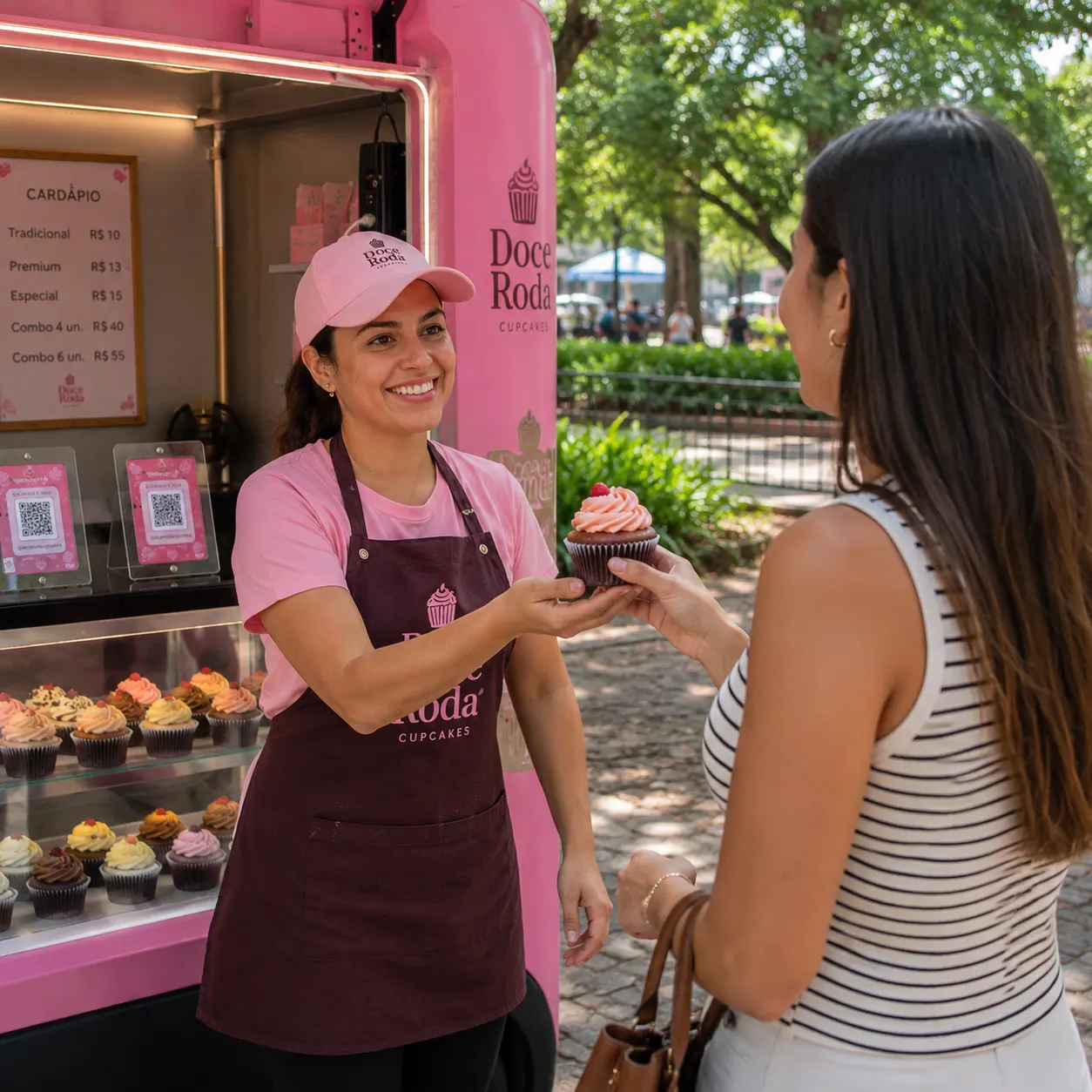 carrinho de vender doce mini food truck confeitaria